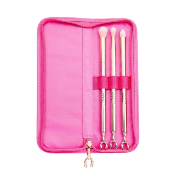 REVOLUTION Friends Brush Set - Picture 2 of 4